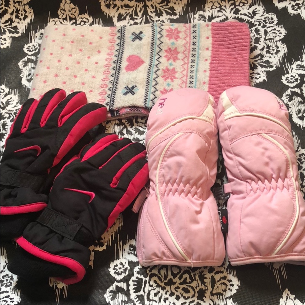 Bundle Nike and Head gloves with scarf 4-6x /S